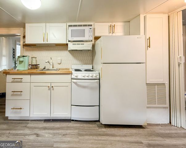 227 Canyon Pass, Cleveland, GA 30528