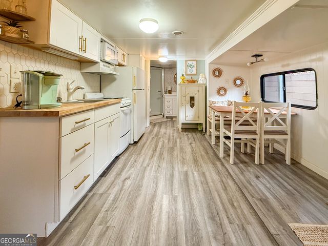 227 Canyon Pass, Cleveland, GA 30528