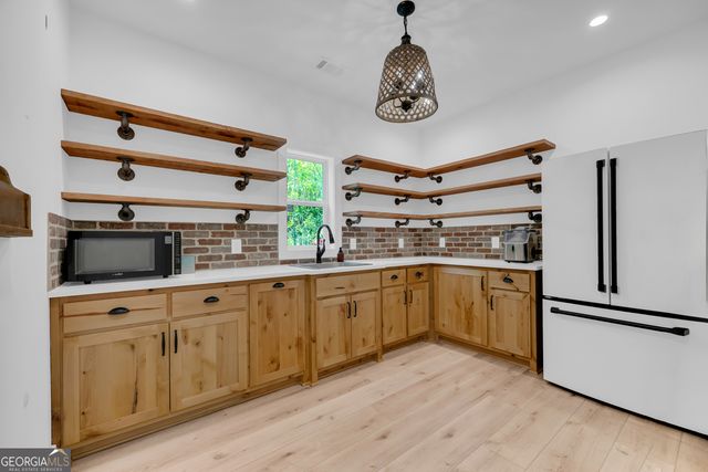 372 Langford Carey Road, Danielsville, GA 30633