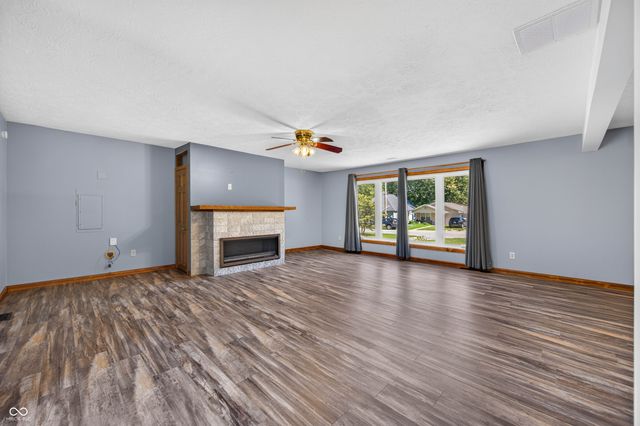 615 W 7th Street, Seymour, IN 47274