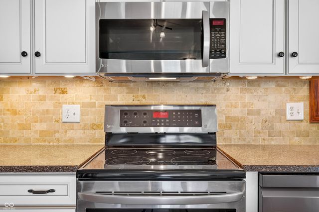 615 W 7th Street, Seymour, IN 47274