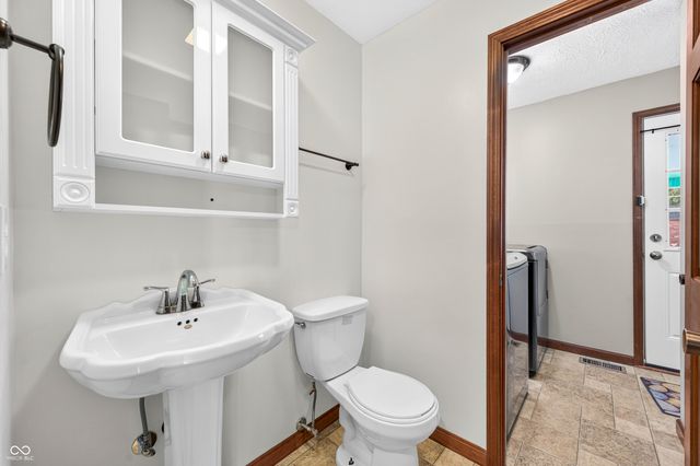 615 W 7th Street, Seymour, IN 47274