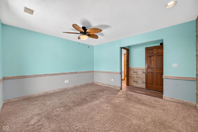 615 W 7th Street, Seymour, IN 47274
