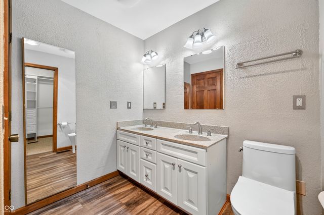 615 W 7th Street, Seymour, IN 47274