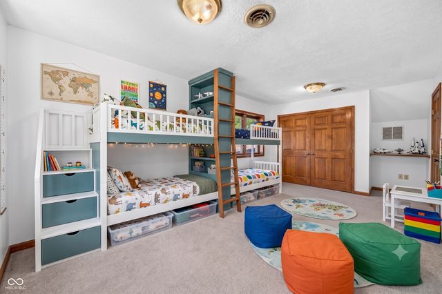 615 W 7th Street, Seymour, IN 47274