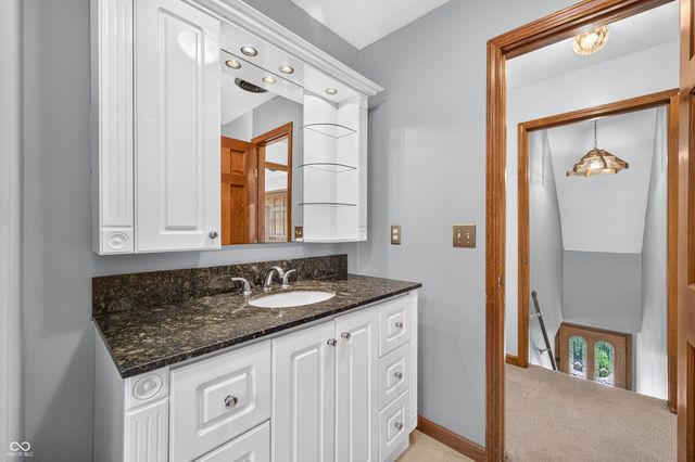 615 W 7th Street, Seymour, IN 47274