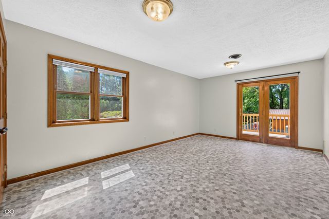 615 W 7th Street, Seymour, IN 47274