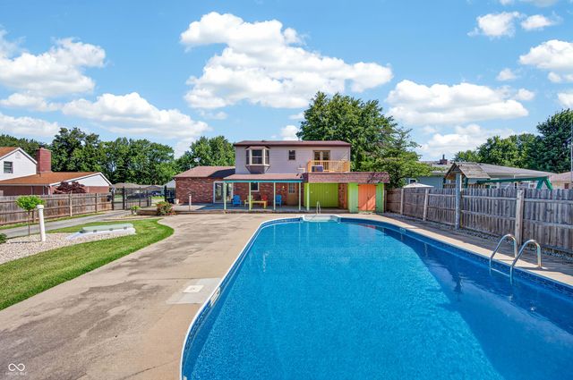 615 W 7th Street, Seymour, IN 47274