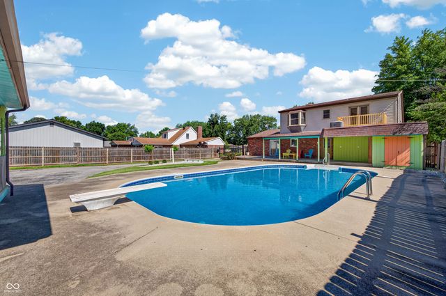615 W 7th Street, Seymour, IN 47274