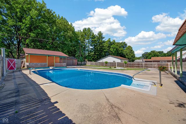 615 W 7th Street, Seymour, IN 47274