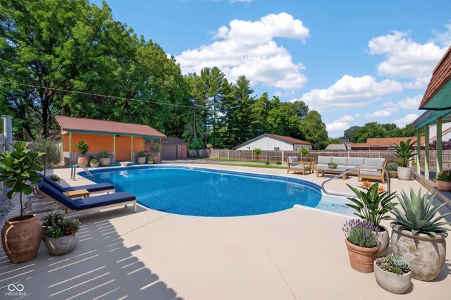 615 W 7th Street, Seymour, IN 47274