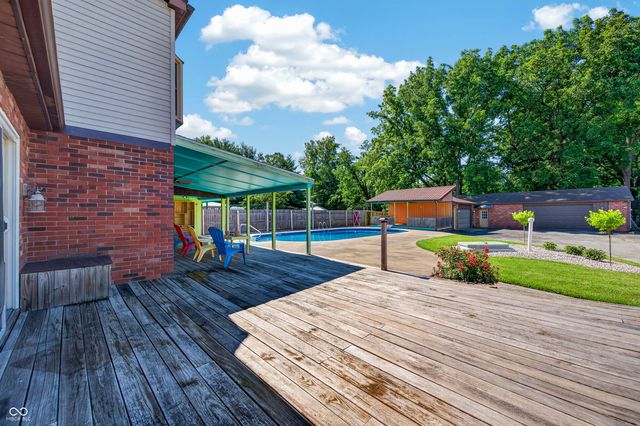 615 W 7th Street, Seymour, IN 47274