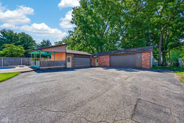 615 W 7th Street, Seymour, IN 47274