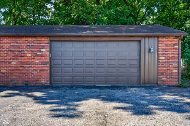 615 W 7th Street, Seymour, IN 47274