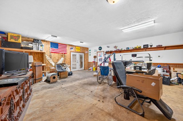 615 W 7th Street, Seymour, IN 47274