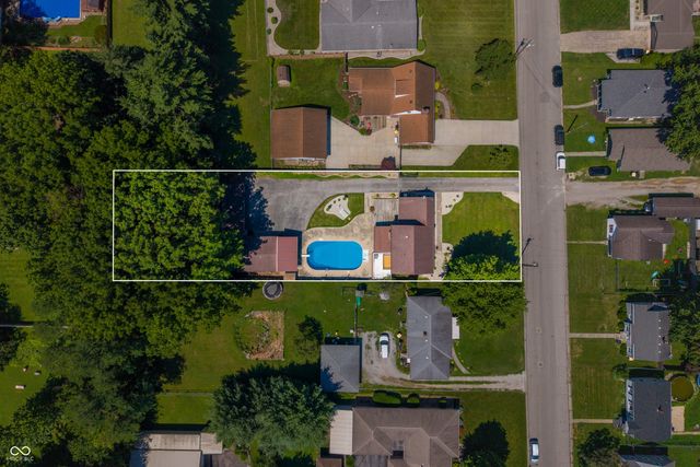 615 W 7th Street, Seymour, IN 47274