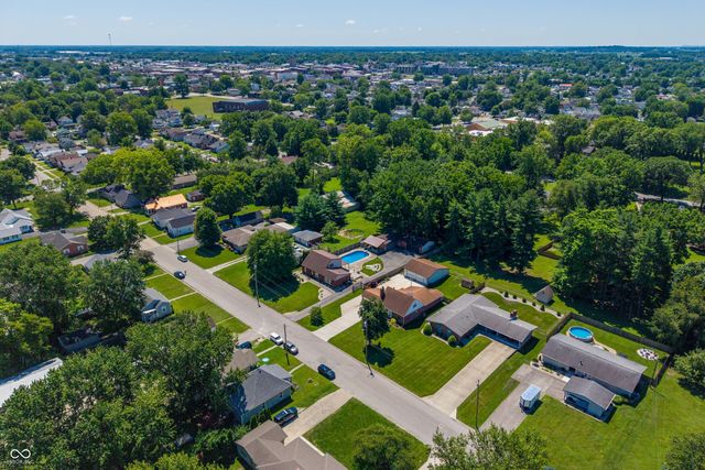 615 W 7th Street, Seymour, IN 47274
