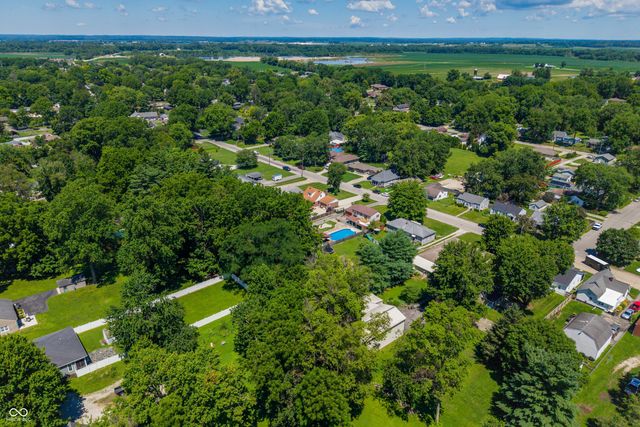 615 W 7th Street, Seymour, IN 47274
