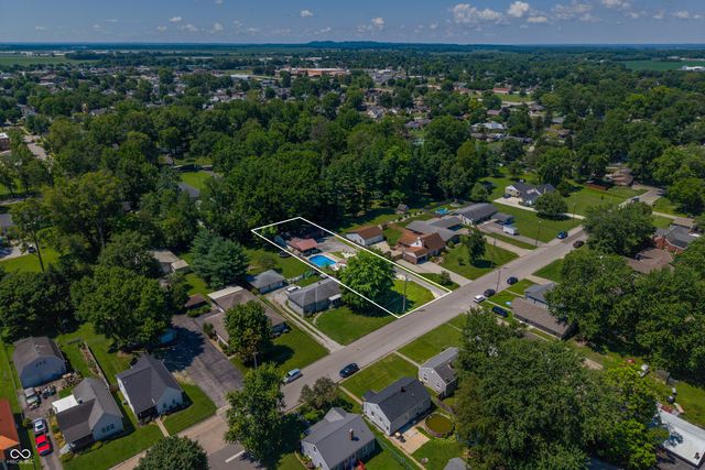 615 W 7th Street, Seymour, IN 47274