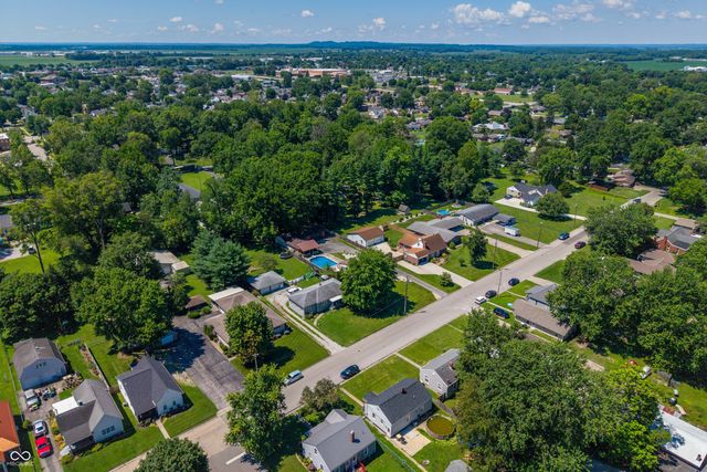 615 W 7th Street, Seymour, IN 47274
