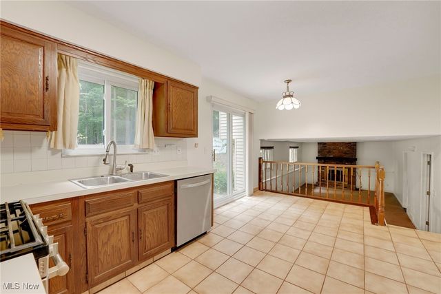 31698 Sedgefield Oval, Solon, OH 44139