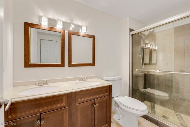 31698 Sedgefield Oval, Solon, OH 44139