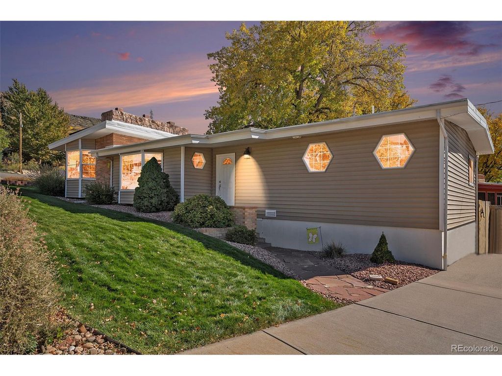 315 Lookout View Dr, Golden, CO 80401