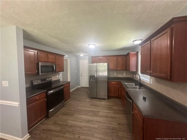 1109 Screech Owl Drive, Hope Mills, NC 28348