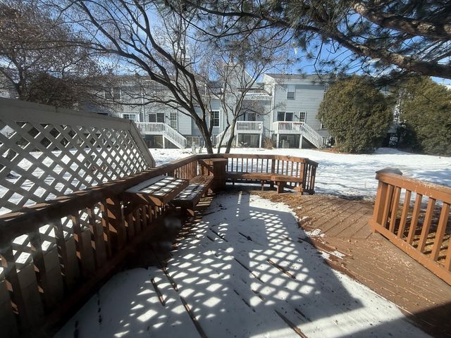 210 Shadybrook Lane, Aurora, IL 60504