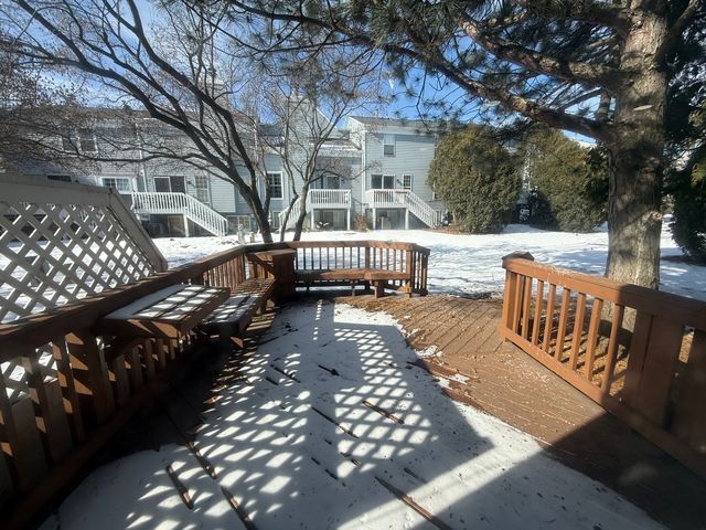 210 Shadybrook Lane, Aurora, IL 60504