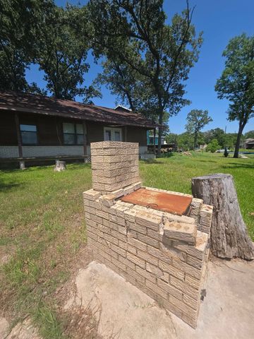 116 Lcr Cedar B2, Mexia, TX 76667