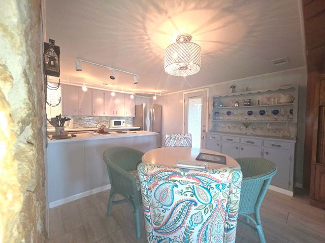 116 Lcr Cedar B2, Mexia, TX 76667