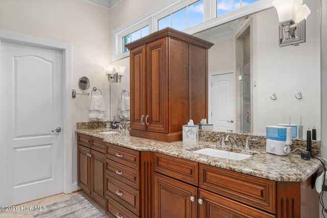 152 E Winding Way, Wallace, NC 28466