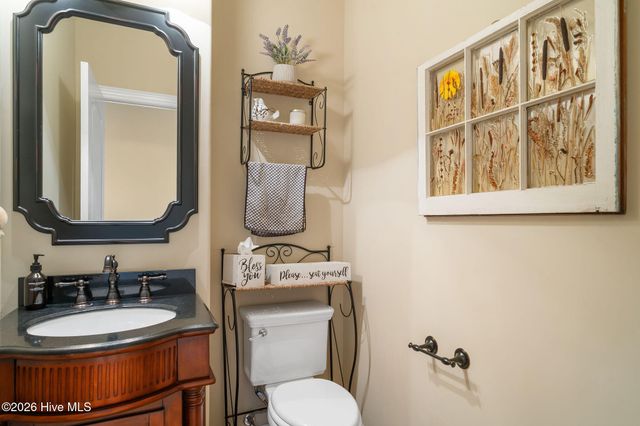 152 E Winding Way, Wallace, NC 28466