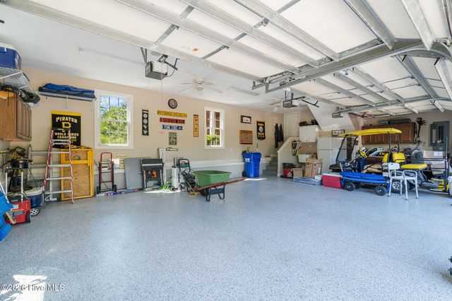 152 E Winding Way, Wallace, NC 28466