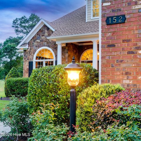 152 E Winding Way, Wallace, NC 28466