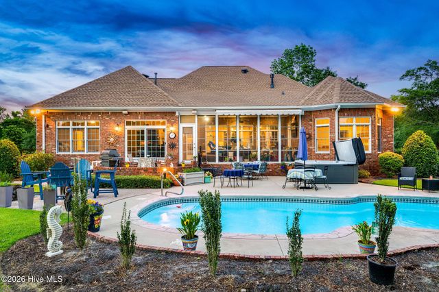 152 E Winding Way, Wallace, NC 28466