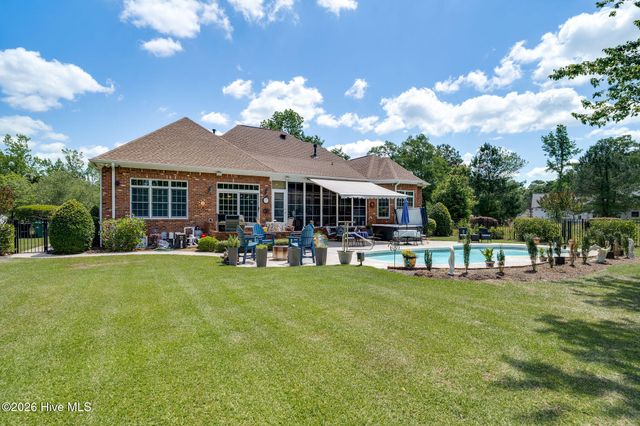 152 E Winding Way, Wallace, NC 28466