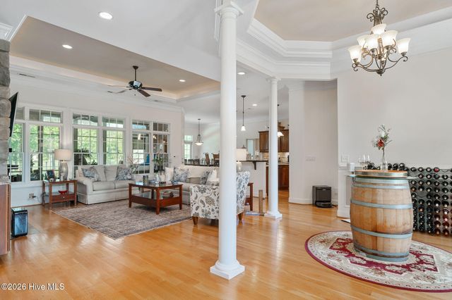 152 E Winding Way, Wallace, NC 28466