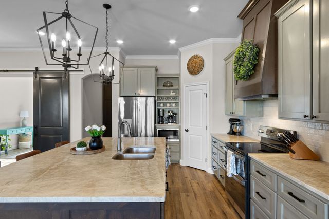 399 Frederick Drive, Robinson, TX 76706