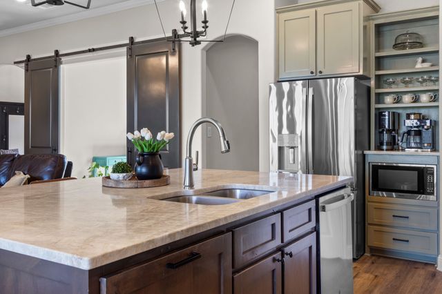 399 Frederick Drive, Robinson, TX 76706