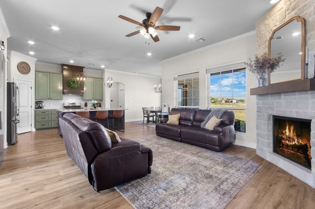 399 Frederick Drive, Robinson, TX 76706