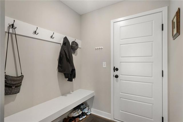 18738 Ocheltree Street, Spring Hill, KS 66083
