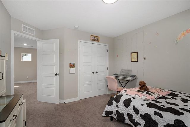 18738 Ocheltree Street, Spring Hill, KS 66083