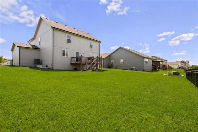 18738 Ocheltree Street, Spring Hill, KS 66083