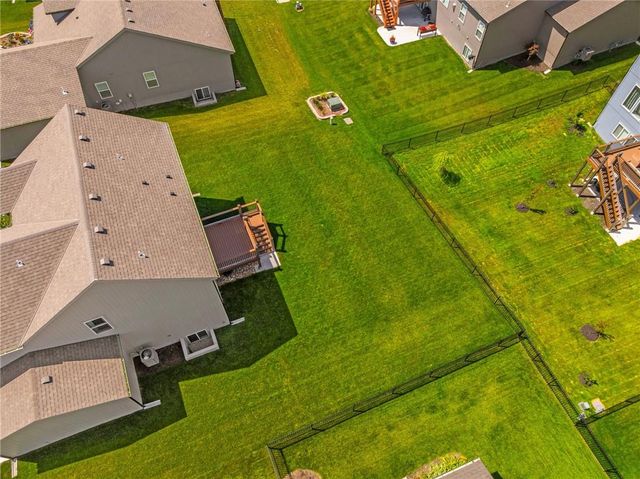 18738 Ocheltree Street, Spring Hill, KS 66083