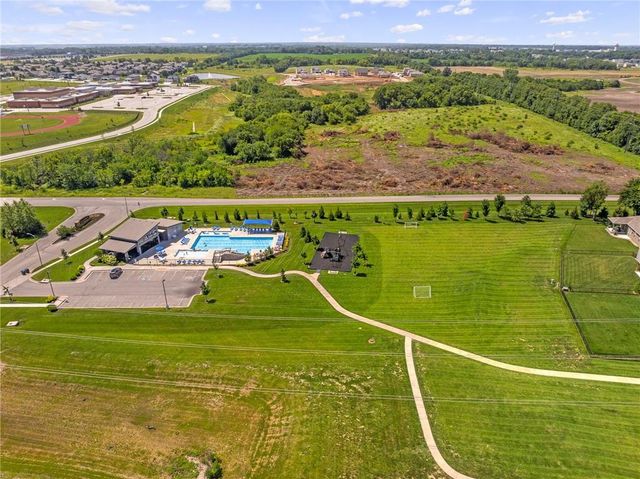 18738 Ocheltree Street, Spring Hill, KS 66083