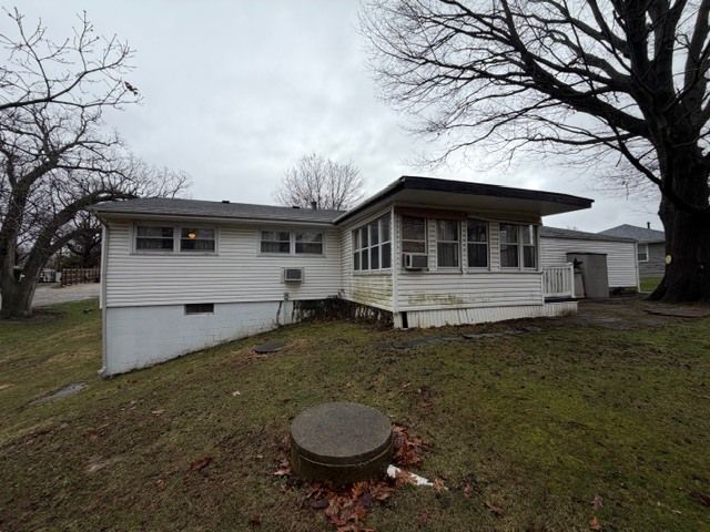 5563 Stone Road, Clinton, IL 61727