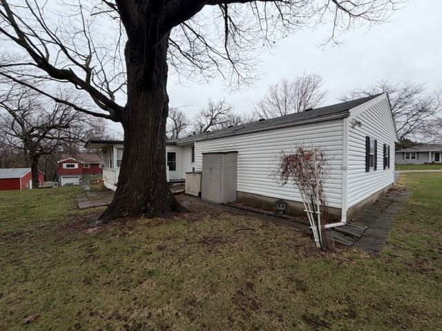 5563 Stone Road, Clinton, IL 61727