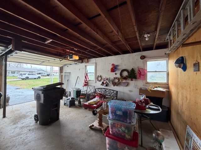 5563 Stone Road, Clinton, IL 61727